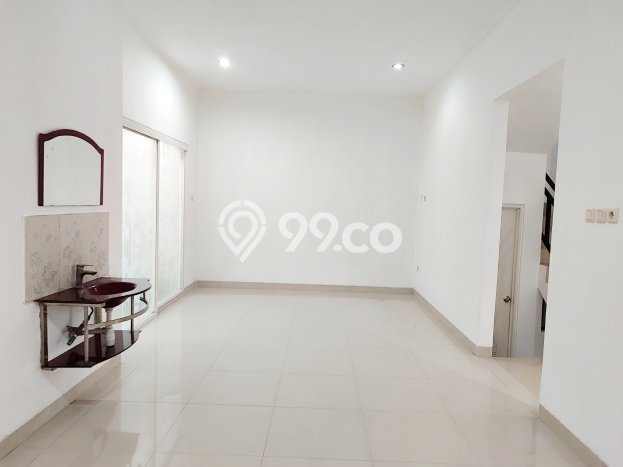 Rumah Strategis Modern Lb 116m2 di Ciputat, Tangerang Selatan Rumah Strategis Modern Lb 116m2 di Ciputat, Tangerang Selatan