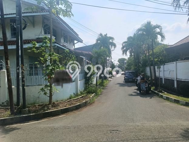 Rumah Luxury di Jakarta Timur Strategis Kondisi Terawat Rumah Luxury di Jakarta Timur Strategis Kondisi Terawat
