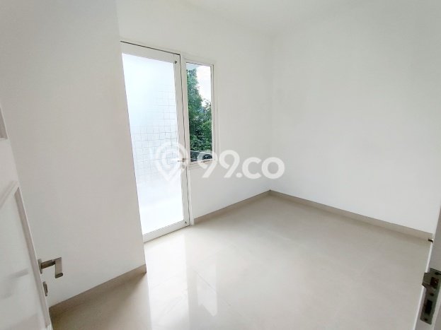 Rumah Strategis Modern Lb 116m2 di Ciputat, Tangerang Selatan Rumah Strategis Modern Lb 116m2 di Ciputat, Tangerang Selatan