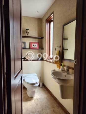 For Sale! Premium House LT 577m2 Desain Elegan di Hegarmanah For Sale! Premium House LT 577m2 Desain Elegan di Hegarmanah