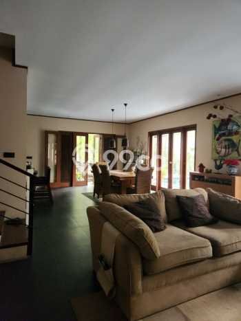 For Sale! Premium House LT 577m2 Desain Elegan di Hegarmanah For Sale! Premium House LT 577m2 Desain Elegan di Hegarmanah
