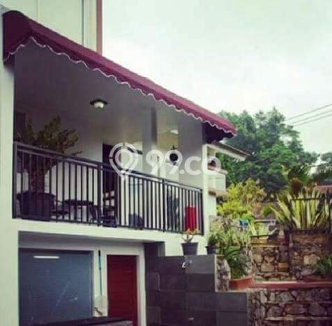 PENAWARAN TERBAIK! Rumah Strategis area Coblong, Luas 550m2m² Bangunan 180m2m² PENAWARAN TERBAIK! Rumah Strategis area Coblong, Luas 550m2m² Bangunan 180m2m²