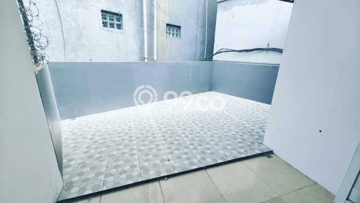 Untuk Dijual! Ruko di Holis Cigondewah Bandung LT 109m2 / LB 160m2 Kawasan Bisnis Untuk Dijual! Ruko di Holis Cigondewah Bandung LT 109m2 / LB 160m2 Kawasan Bisnis