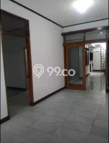 Dijual Kost Strategis di Sukasari, Bandung 27 KT, 7 KM, Luas Bangunan 604m2 Dijual Kost Strategis di Sukasari, Bandung 27 KT, 7 KM, Luas Bangunan 604m2
