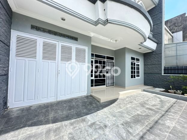 Dijual Rumah Eksklusif 4 KT di Taman Kopo Indah, Bandung Dijual Rumah Eksklusif 4 KT di Taman Kopo Indah, Bandung