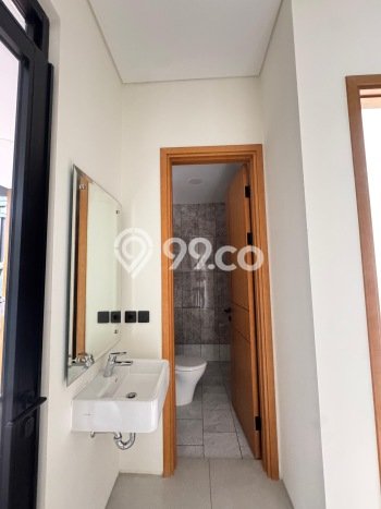 Rumah Elit Modern Siap Huni di Kota Baru Parahyangan Bandung Rumah Elit Modern Siap Huni di Kota Baru Parahyangan Bandung