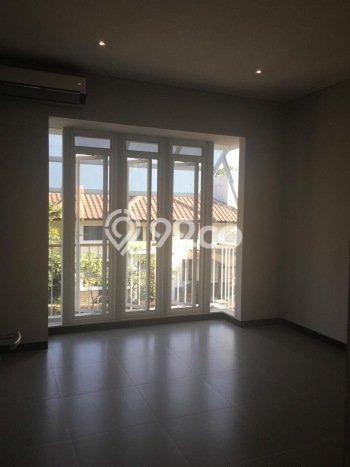 Rumah Luxury Modern Tanpa Renovasi di Kota Baru Parahyangan Bandung Rumah Luxury Modern Tanpa Renovasi di Kota Baru Parahyangan Bandung
