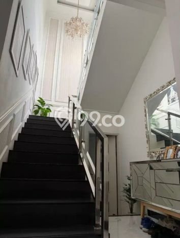 Rumah Elit Modern Siap Huni di Buah Batu Bandung Rumah Elit Modern Siap Huni di Buah Batu Bandung