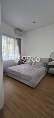 Rumah Strategis area Taman Kopo Indah, Bandung, LT 210m2m² LB 100m2m² - HARGA NEGO! Rumah Strategis area Taman Kopo Indah, Bandung, LT 210m2m² LB 100m2m² - HARGA NEGO!