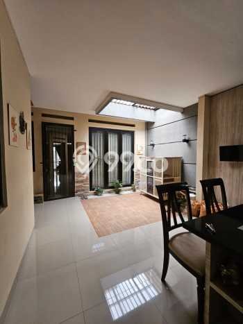 Rumah Strategis Minimalis Lb 130m2 di Batununggal, Bandung Rumah Strategis Minimalis Lb 130m2 di Batununggal, Bandung