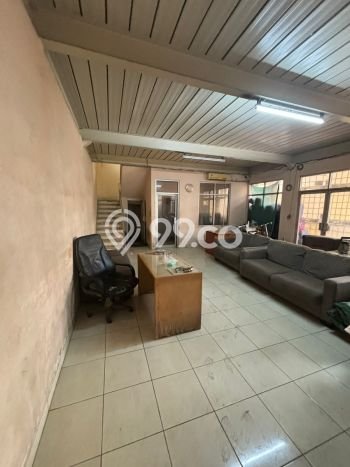 LOKASI PREMIUM! Gudang Kawasan , Luas 500m2m², Akses Utama LOKASI PREMIUM! Gudang Kawasan , Luas 500m2m², Akses Utama
