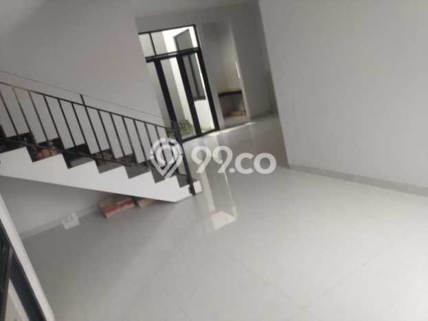 For Sale! Luxury House LT 124m2 Desain Modern di Turangga For Sale! Luxury House LT 124m2 Desain Modern di Turangga