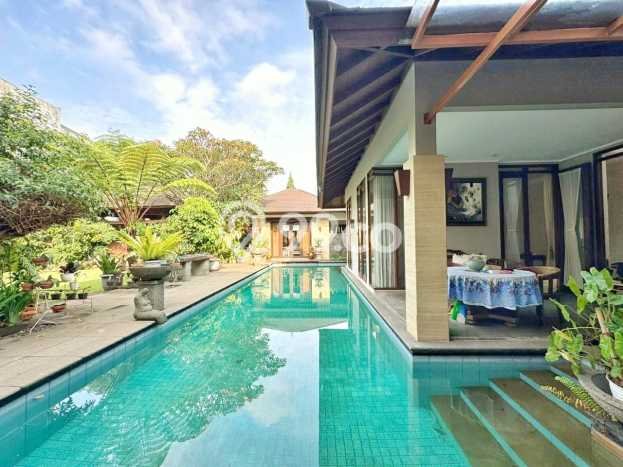 Hunian Elit LB 600m2 Siap Huni Desain Elegan di Geger Kalong, Bandung Hunian Elit LB 600m2 Siap Huni Desain Elegan di Geger Kalong, Bandung