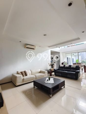 Dijual Rumah Luas Megah Dengan View Eksklusif di Sektor 9-Bintaro, Tangerang Selatan Dijual Rumah Luas Megah Dengan View Eksklusif di Sektor 9-Bintaro, Tangerang Selatan