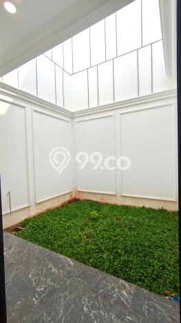 Ready to Use! Premium House LT 250m2 Desain Elegan di Bintaro Ready to Use! Premium House LT 250m2 Desain Elegan di Bintaro
