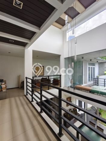 Dijual Rumah Luas Megah Dengan View Eksklusif di Sektor 9-Bintaro, Tangerang Selatan Dijual Rumah Luas Megah Dengan View Eksklusif di Sektor 9-Bintaro, Tangerang Selatan