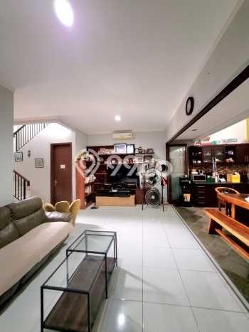 Rumah Luxury Modern Siap Huni di Sektor 9-Bintaro Tangerang Selatan Rumah Luxury Modern Siap Huni di Sektor 9-Bintaro Tangerang Selatan