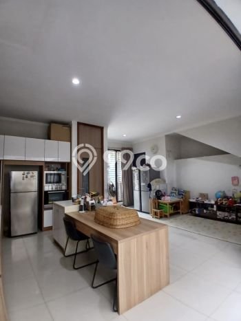 Rumah Luxury Modern Siap Huni di Sektor 9-Bintaro Tangerang Selatan Rumah Luxury Modern Siap Huni di Sektor 9-Bintaro Tangerang Selatan