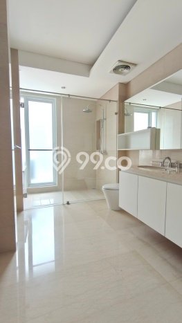 Dijual Rumah Luas Elegan Dengan View Cantik di Pejaten, Jakarta Selatan Dijual Rumah Luas Elegan Dengan View Cantik di Pejaten, Jakarta Selatan