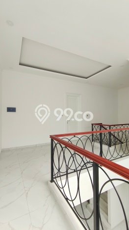 Ready to Use! Premium House LT 180m2 Desain Elegan di Bintaro Ready to Use! Premium House LT 180m2 Desain Elegan di Bintaro