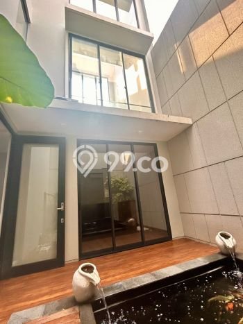 Rumah Mewah LB 292m2 Siap Pakai Desain Elegan di Bintaro, Tangerang Selatan Rumah Mewah LB 292m2 Siap Pakai Desain Elegan di Bintaro, Tangerang Selatan