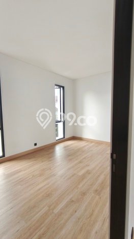 Jual Rumah Luas Elegan Dengan View Cantik di Bintaro, Tangerang Selatan Jual Rumah Luas Elegan Dengan View Cantik di Bintaro, Tangerang Selatan