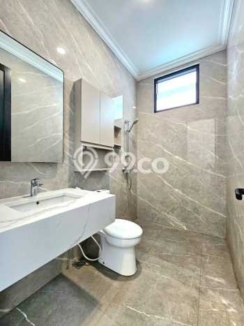 Ready to Use! Luxury House LT 207m2 Desain Elegan di Bintaro Ready to Use! Luxury House LT 207m2 Desain Elegan di Bintaro