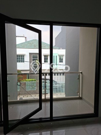 Dijual Rumah Mewah Megah Dengan View Eksklusif di Duri Kepa, Jakarta Barat Dijual Rumah Mewah Megah Dengan View Eksklusif di Duri Kepa, Jakarta Barat
