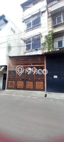 Ruko Dijual di Prime Area Jakarta Barat Luas 320m2 Ruko Dijual di Prime Area Jakarta Barat Luas 320m2