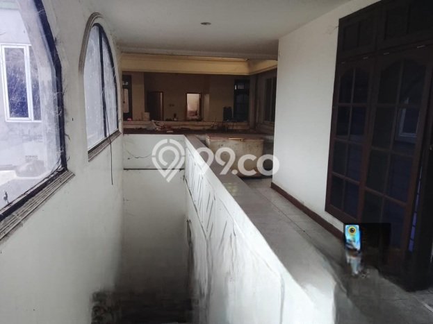 Unit Komersial Dijual di Jakarta Selatan LT 330m2 & LB 450m2 Unit Komersial Dijual di Jakarta Selatan LT 330m2 & LB 450m2