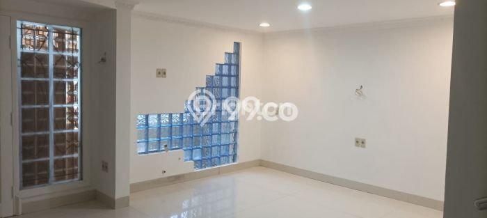 Rumah Mewah LB 200m2 Siap Huni Desain Elegan di Tanjung Duren, Jakarta Barat Rumah Mewah LB 200m2 Siap Huni Desain Elegan di Tanjung Duren, Jakarta Barat
