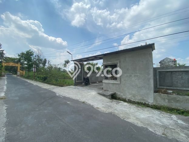 Dijual Rumah 3 Kamar Lokasi Ideal Nyaman dan Strategis di Ngemplak Dijual Rumah 3 Kamar Lokasi Ideal Nyaman dan Strategis di Ngemplak