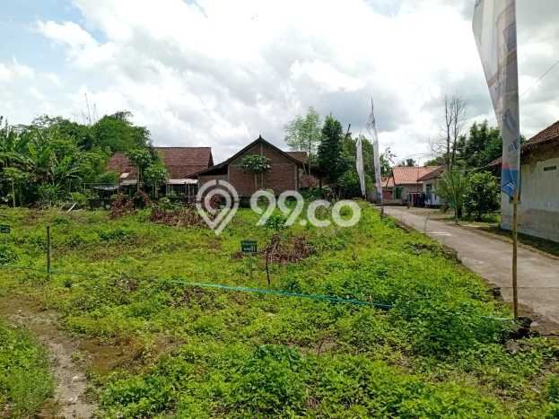 Rumah Sederhana Dijual Lokasi Seyegan 2 Kamar dengan LT 119m2 Rumah Sederhana Dijual Lokasi Seyegan 2 Kamar dengan LT 119m2