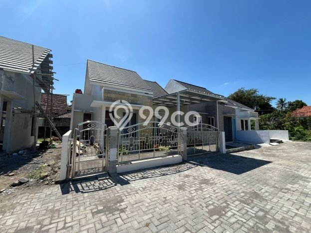 For Sale Rumah 2 Kamar Lokasi Ideal Nyaman dan Strategis di Tempel For Sale Rumah 2 Kamar Lokasi Ideal Nyaman dan Strategis di Tempel