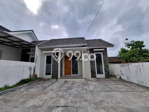 Hunian Cantik Minimalis Lb 55m2 di Kalasan, Sleman Hunian Cantik Minimalis Lb 55m2 di Kalasan, Sleman