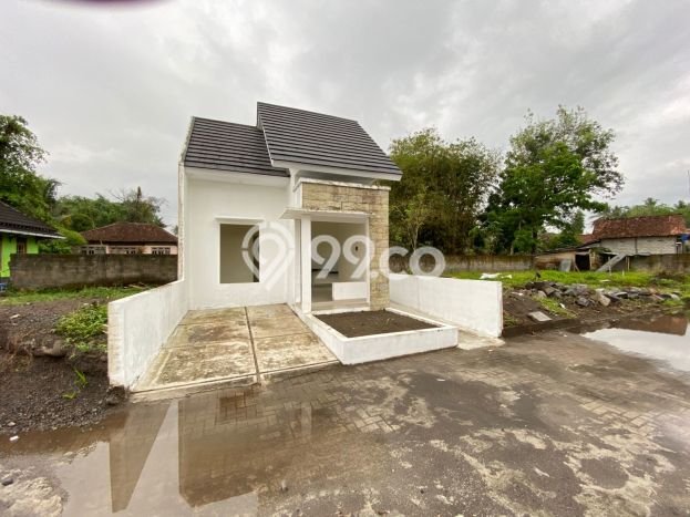 Rumah Minimalis Terbaik Dijual Area Tempel LT 87m2 Rumah Minimalis Terbaik Dijual Area Tempel LT 87m2