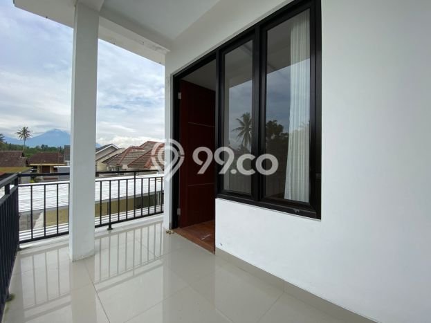Rumah Strategis Modern Lb 110m2 di Sleman, Sleman Rumah Strategis Modern Lb 110m2 di Sleman, Sleman