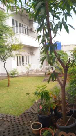 Dijual Rumah Luas Elegan Dengan View Cantik di Kemang, Jakarta Selatan Dijual Rumah Luas Elegan Dengan View Cantik di Kemang, Jakarta Selatan