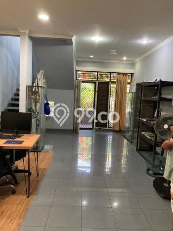 For Sale Hunian Mewah Klasik di Jakarta Barat For Sale Hunian Mewah Klasik di Jakarta Barat
