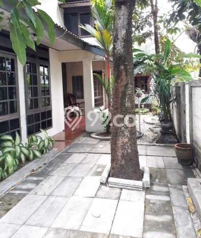 Jual Cepat Hunian Mewah Klasik di Jakarta Selatan Jual Cepat Hunian Mewah Klasik di Jakarta Selatan