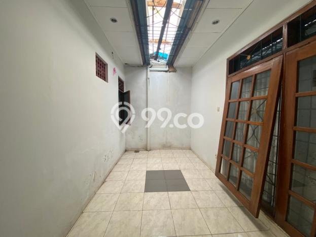 Jual Rumah Bagus Siap Huni LB 250m2 di Cinere, Depok Jual Rumah Bagus Siap Huni LB 250m2 di Cinere, Depok