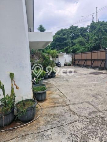 Rumah Luxury Modern Tanpa Renovasi di Pondok Bambu Jakarta Timur Rumah Luxury Modern Tanpa Renovasi di Pondok Bambu Jakarta Timur