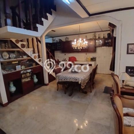 Siap Huni Rumah Mewah 5 Kamar di Pancoran Dekat ke Mana Pun Siap Huni Rumah Mewah 5 Kamar di Pancoran Dekat ke Mana Pun
