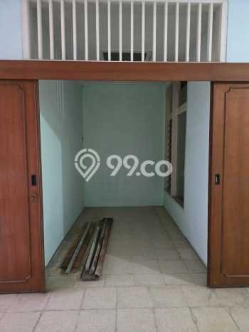Rumah Elit Modern Tanpa Renovasi di Pondok Indah Jakarta Selatan Rumah Elit Modern Tanpa Renovasi di Pondok Indah Jakarta Selatan