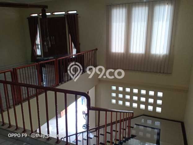 Siap Huni Rumah Mewah 4 Kamar di Jatinegara Dekat ke Mana Pun Siap Huni Rumah Mewah 4 Kamar di Jatinegara Dekat ke Mana Pun
