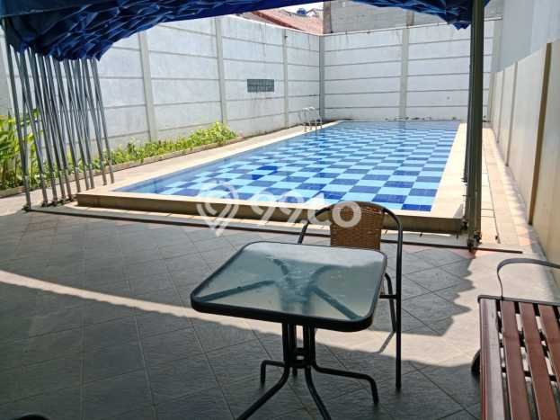 Rumah di Kebayoran Lama, Jakarta Selatan, Luas 184m² LB 230m² Rumah di Kebayoran Lama, Jakarta Selatan, Luas 184m² LB 230m²