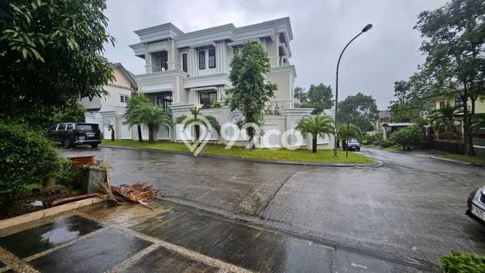 Rumah Mewah LB 0m2 Siap Huni Desain Elegan di Sentul, Bogor Rumah Mewah LB 0m2 Siap Huni Desain Elegan di Sentul, Bogor