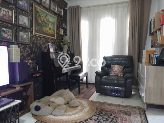 Rumah Strategis Minimalis Lb 176m2 di Ciputat Timur, Tangerang Selatan Rumah Strategis Minimalis Lb 176m2 di Ciputat Timur, Tangerang Selatan