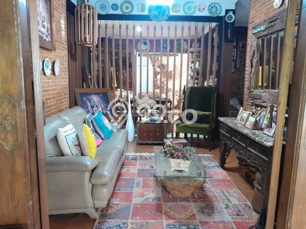 Rumah Strategis Minimalis Lb 176m2 di Ciputat Timur, Tangerang Selatan Rumah Strategis Minimalis Lb 176m2 di Ciputat Timur, Tangerang Selatan