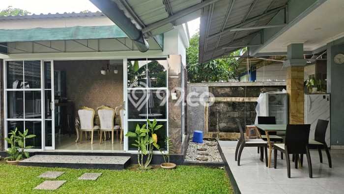 Rumah Mewah LB 0m2 Siap Huni Desain Elegan di Sentul, Bogor Rumah Mewah LB 0m2 Siap Huni Desain Elegan di Sentul, Bogor